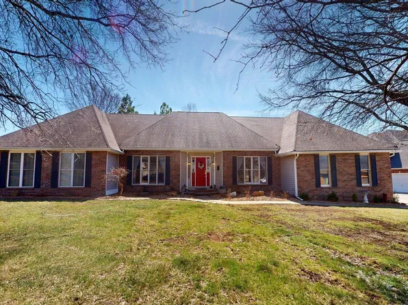 5005 Dogwood Cir, Sedalia, MO 65301