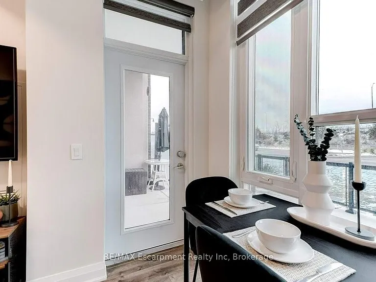 16 Concord Pl #123 — Photo 31