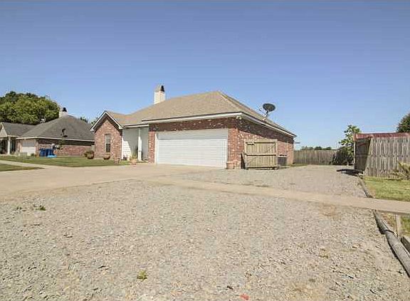 5th image of 717 N Belle Cir