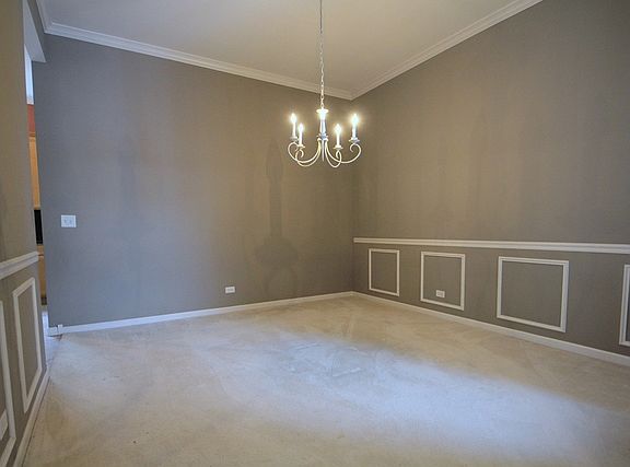 4th image of 347 E Colonial Dr