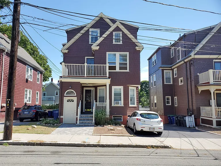 32 Claremon St — Photo 12