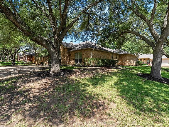 2nd image of 11001 Ridge Point Dr