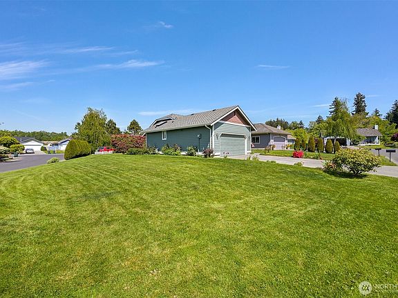 3rd image of 4756 Ironwood Court