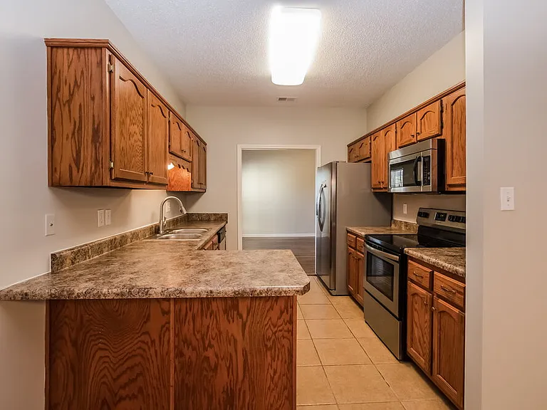 1146 Warwick Pl — Photo 7