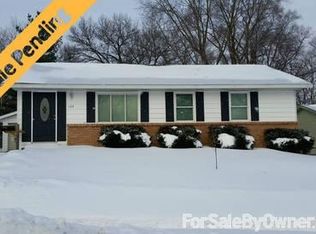 137 Lincoln Ct NE, Rockford, MI 49341
