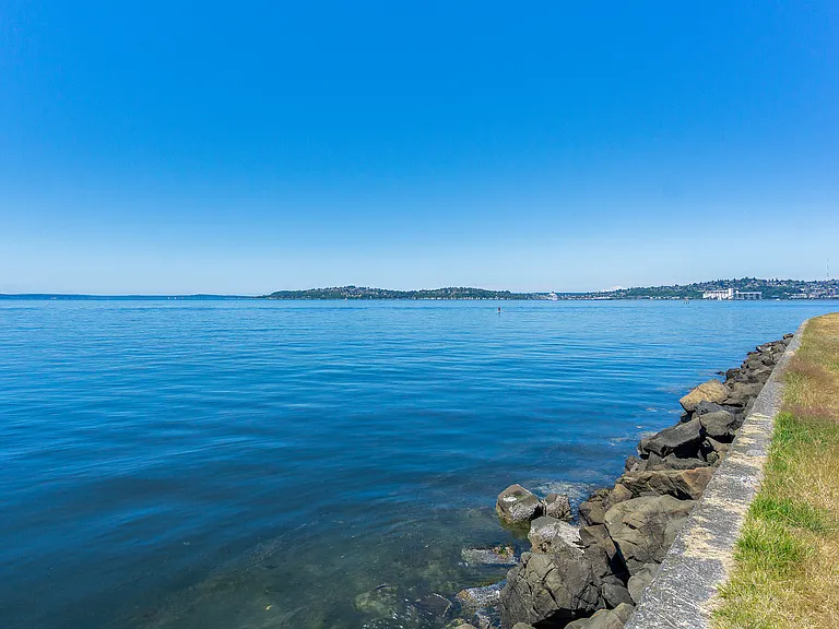 1310 Alki Ave SW — Photo 17