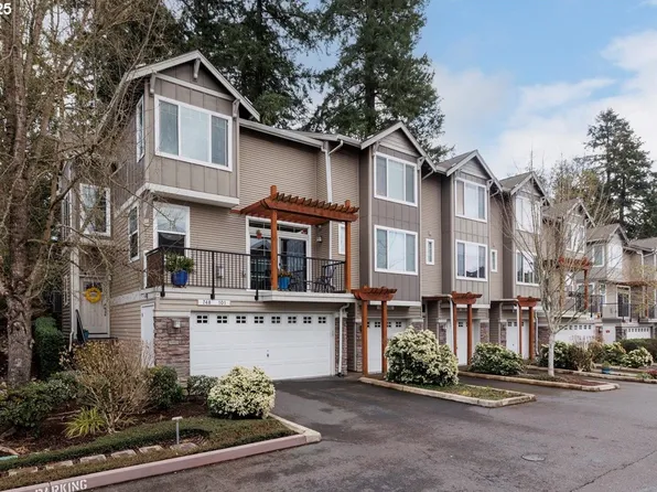 748 NW 118th Ave APT 101, Portland, OR 97229