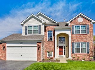 2630 Franklin Ct, Lindenhurst, IL 60046