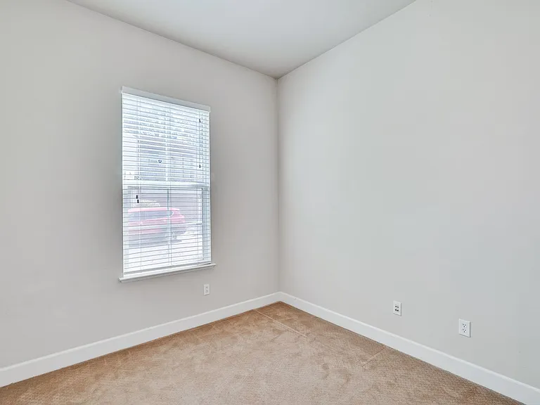 104 Alden Ct — Photo 48