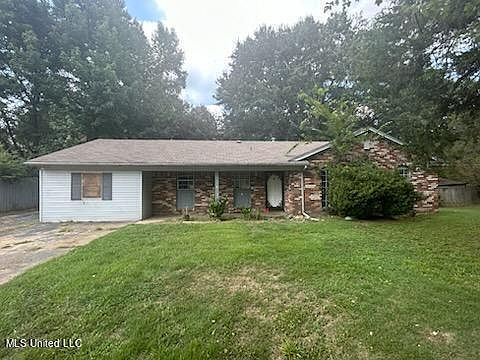 1st image of 5662 Caroline Dr