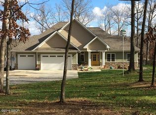 2980 Parrish Ridge Ln, Goreville, IL 62939