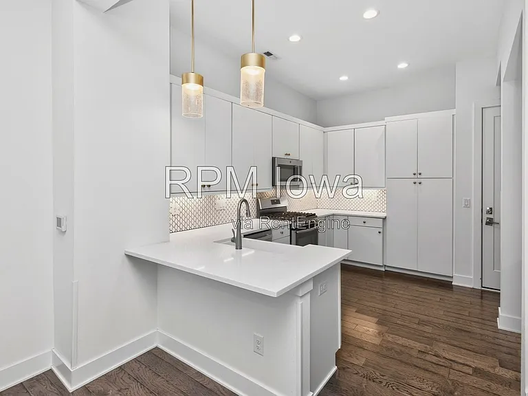 244 E Center St — Photo 7