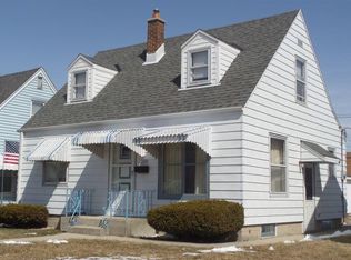 9538 W Metcalf Pl, Milwaukee, WI 53222