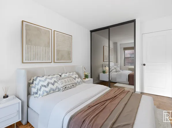 10 West 15th Street image 6 of 11