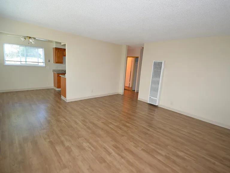 1130 Rex Rd — Photo 3
