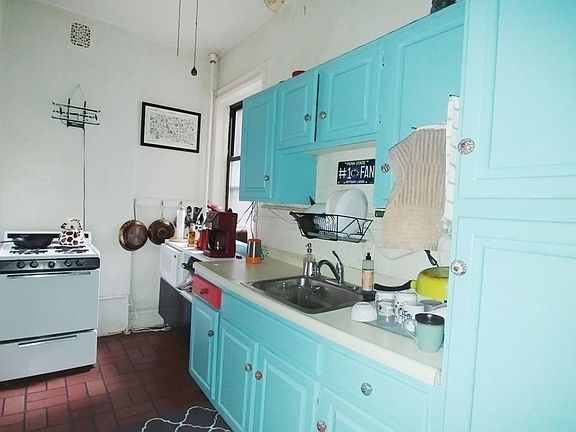 4th image of 474 8th St APT 1L