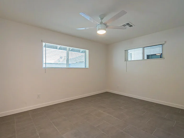 4639 N 12th Ave #3 — Photo 11
