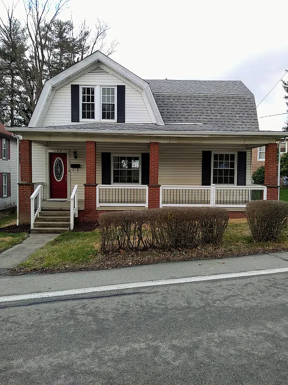 109 Freeport St photo 1