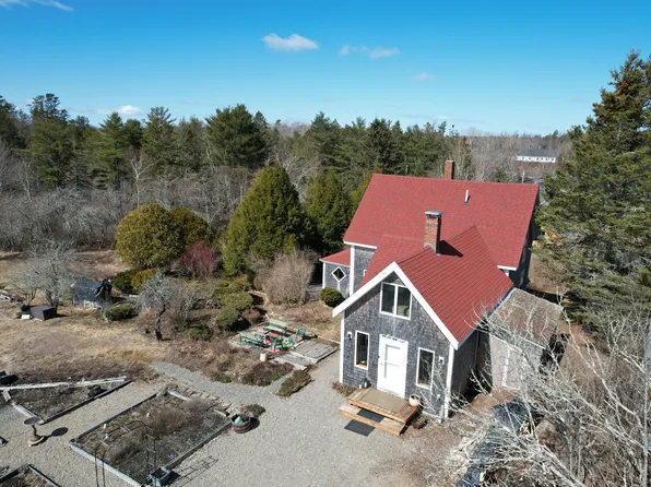 12 Masonic Lane, Pembroke, ME 04666