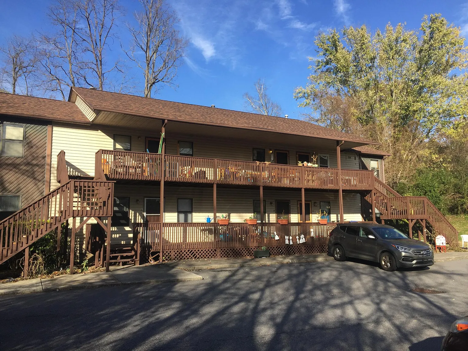 1 bed, 1.5 bath, $1,200 — Photo 2