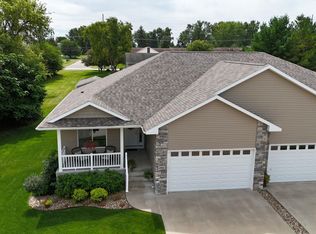 2906 W 3rd St, Cedar Falls, IA 50613