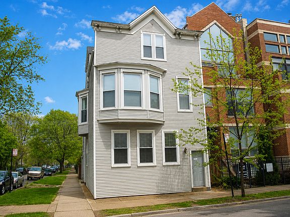 2nd image of 2925 N Damen # 1 Ave