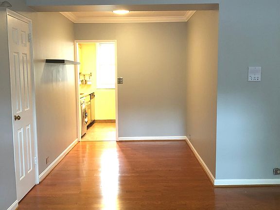 5th image of 212 N Trenton St