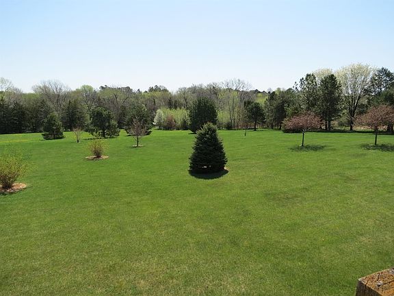 5th image of 10400 Cromwell Dr