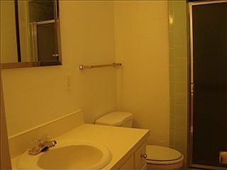 4th image of 2815 N Elm Ave