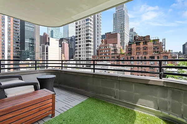 Rented by Douglas Elliman | media 21