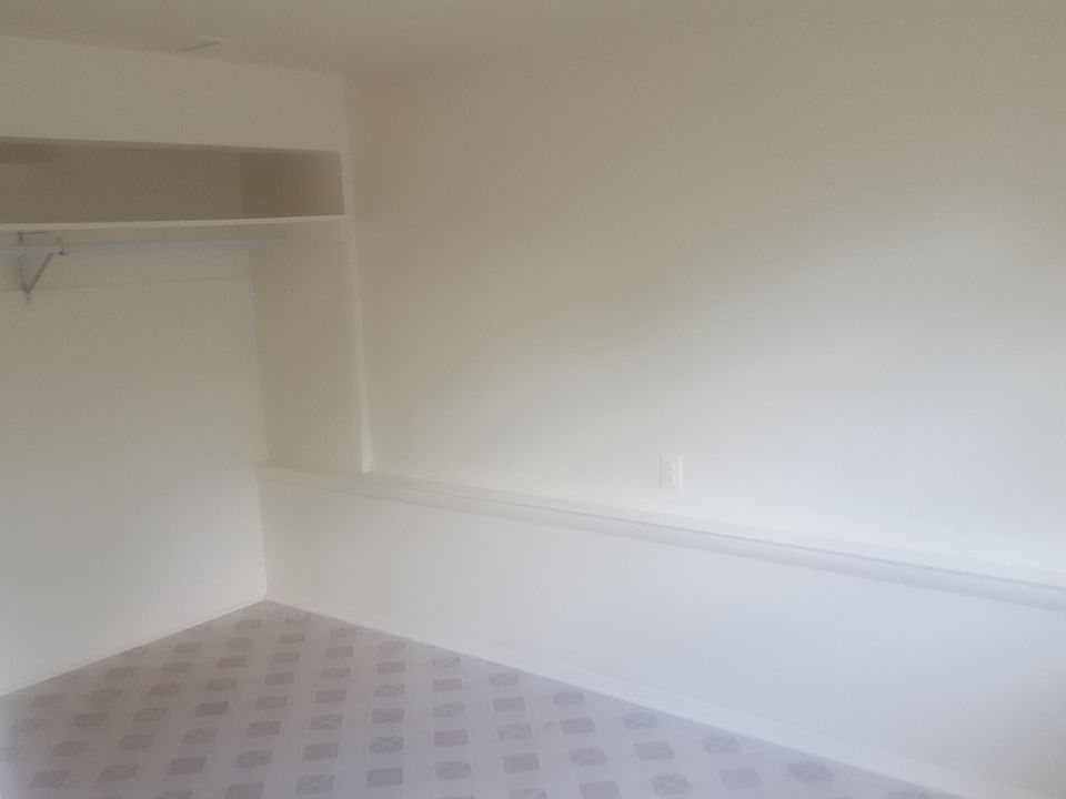 1st image of 724 Narrowleaf Dr