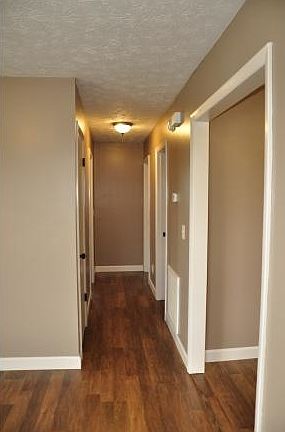 5th image of 180 E Brad St
