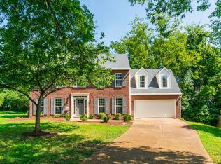2033 Trenton Dr, Spring Hill, TN 37174