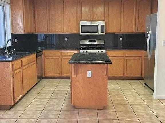 5th image of 1719 Laurelgrove Ln