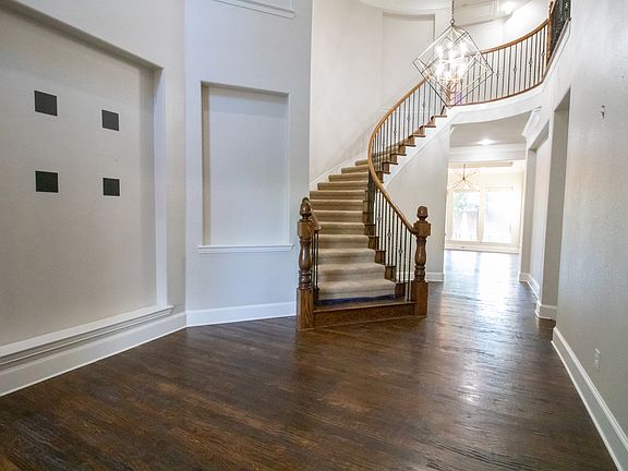 3rd image of 4880 Heritage Oaks Dr