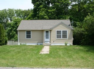 10 Tyler Pl, Quaker Hill, CT 06375