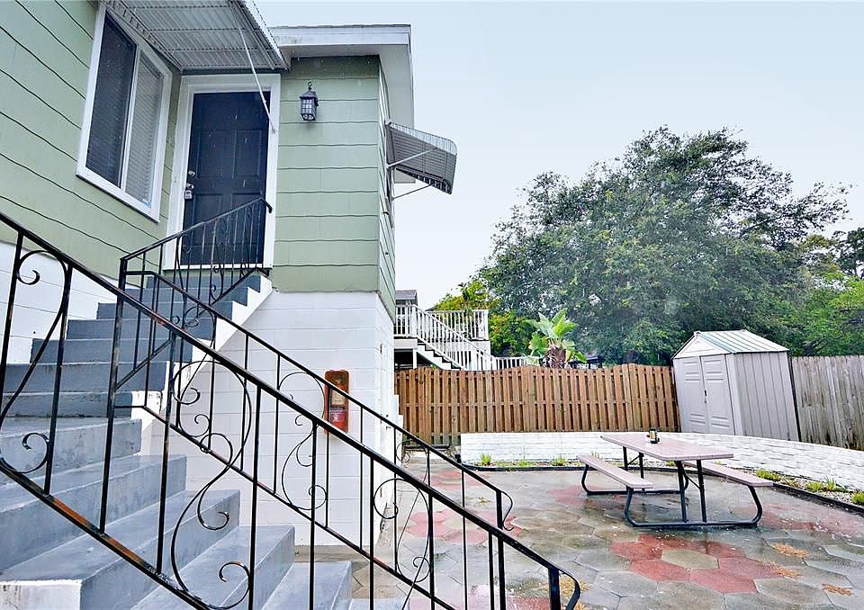 1st image of 1119 14th St N #1/2