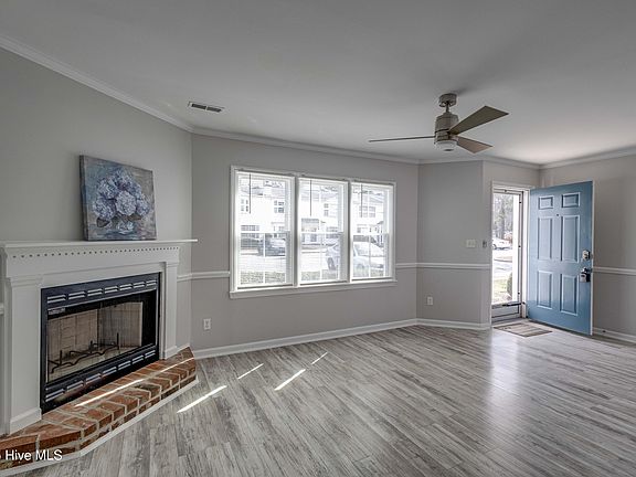 5th image of 1103 Grovemont Drive #B4