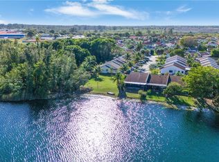 1464 Yellowthroat St, Homestead, FL 33035