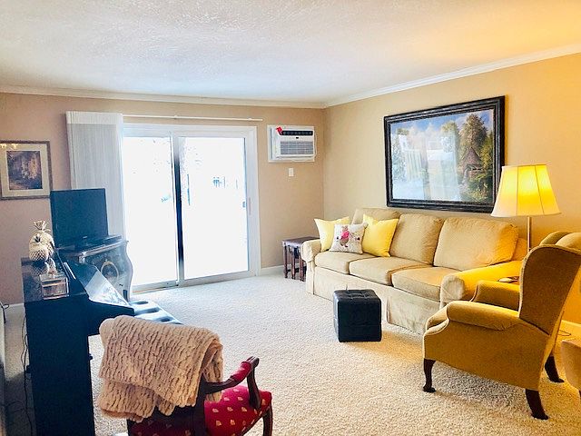 2nd image of 4045 Hodgson Rd APT 103