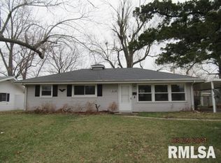 2120 N Wellington Dr, Peoria, IL