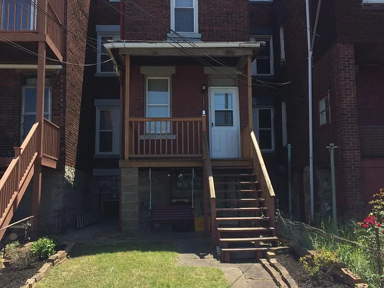 Rear Yard, Deck, & Patio