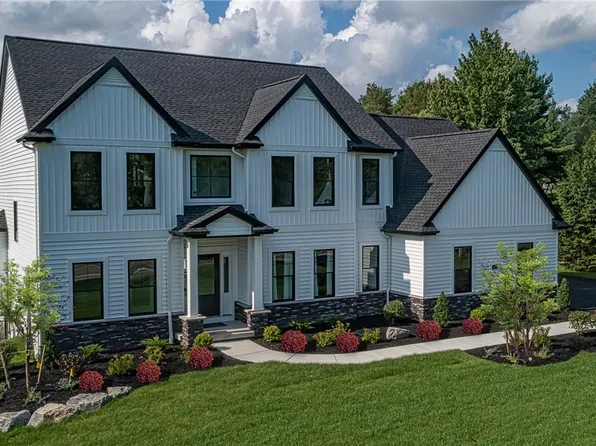 7424 Jewett Holmwood Rd, Orchard Park, NY 14127