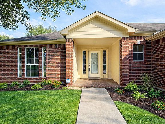 2nd image of 3230 N Mason Rd