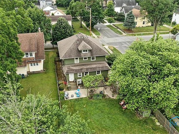 3rd image of 426 Wallace Ave