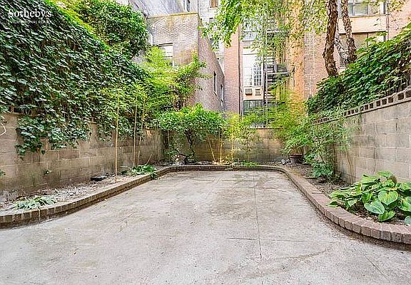 3rd image of 24 W 68th St APT B