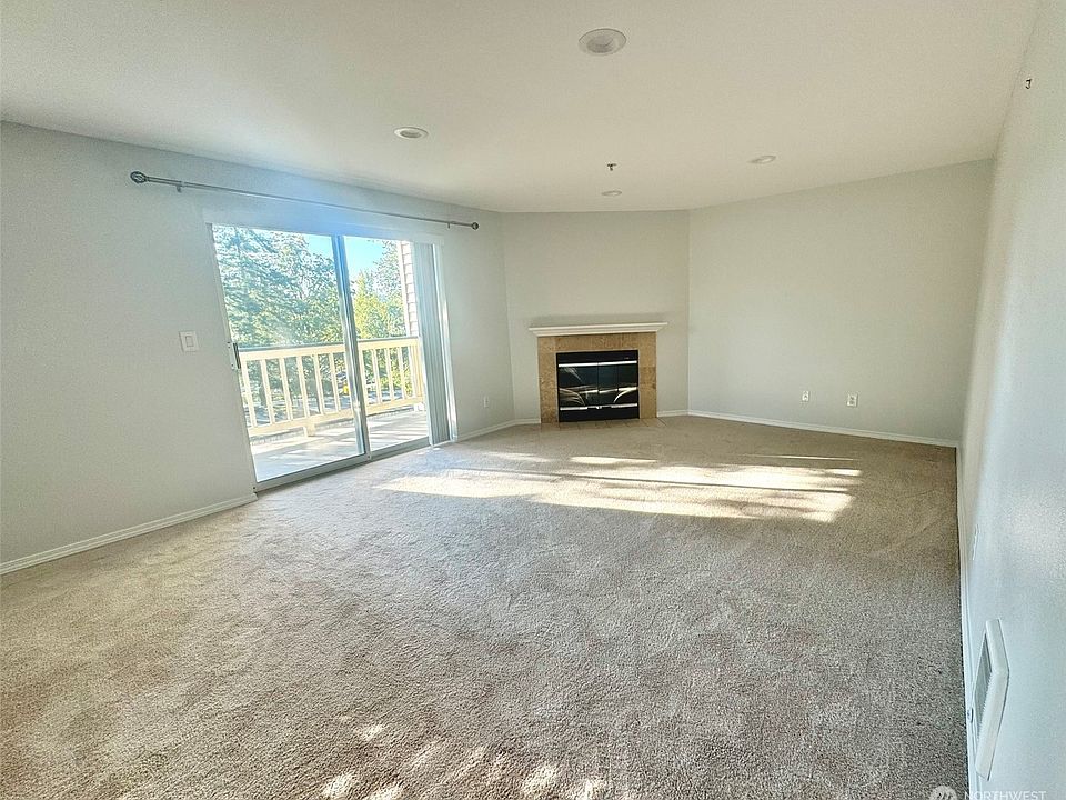 Nautica By The Lake Condominium 5000 Lake Washington Blvd NE Renton