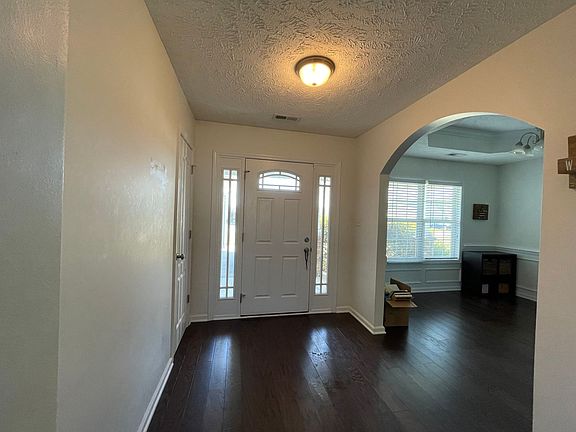 5th image of 113 Cypress Manor Ct
