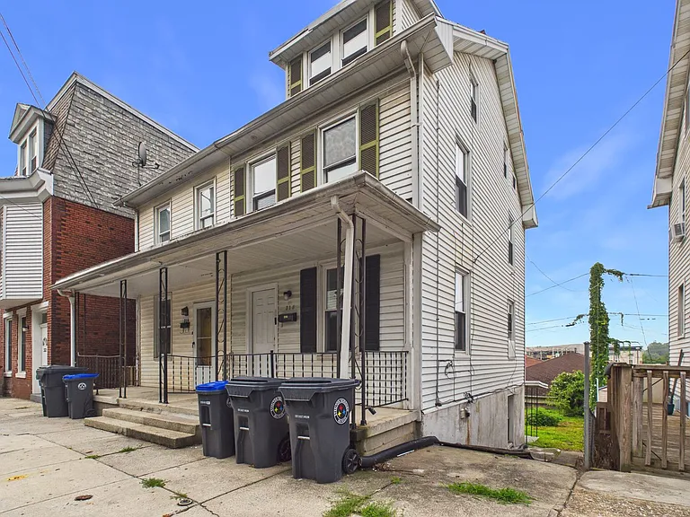 316 N 2nd St — Photo 13