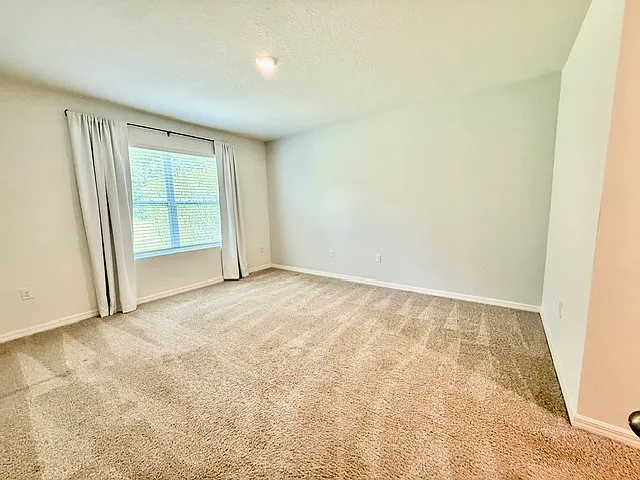 243 Meghan Cir — Photo 10